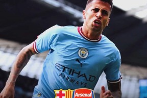 关于社区盾清晨再迎强敌；费城76人回应争议；主帅态度——球迷炸锅；轮换策略成焦点的信息